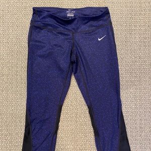 Nike cropped dry fit leggings